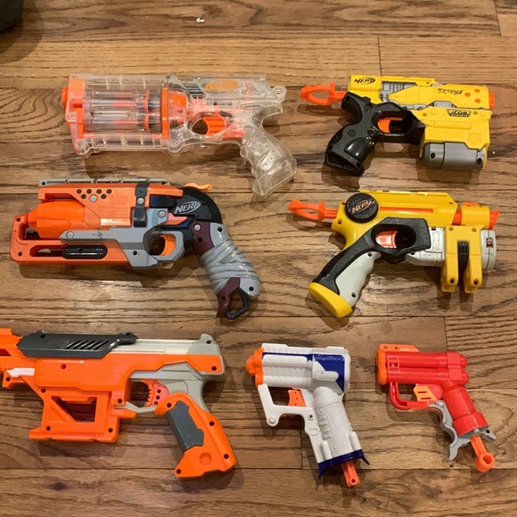 Nerf Gun Bundle Maverick Rev-6, Icon, Zombie Strike, Elite, Accustrike, etc - Picture 9 of 9